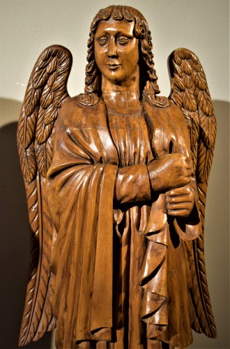 Louis XVI - 18th century Flamish linden wood &quot;Archangel&quot;